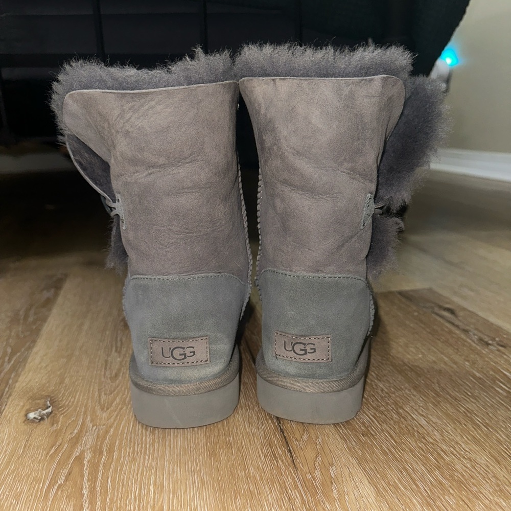 Ugg Bailey Button - image 4